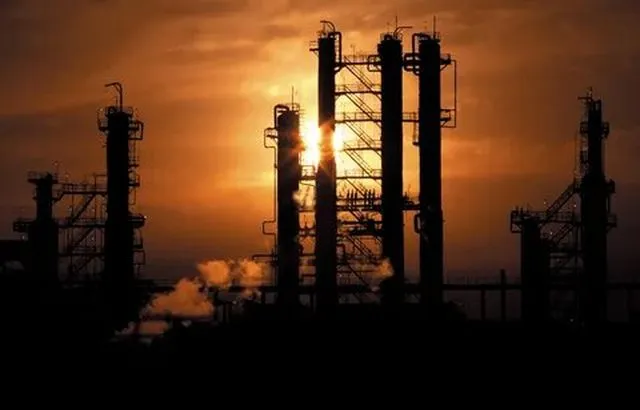 Известия продолжают публикацию экологических карт Москвы, начатую...