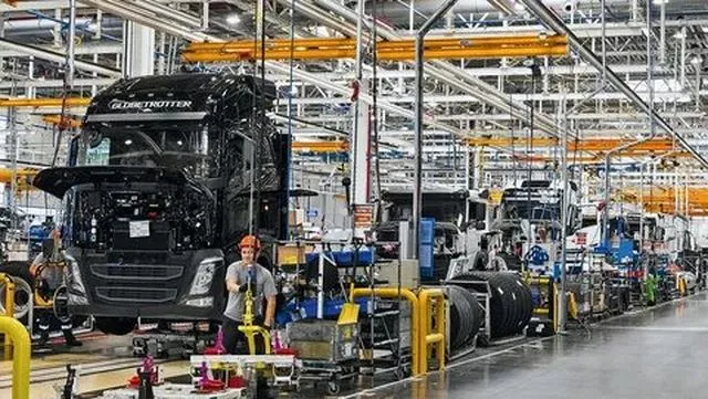 Министерство индустрии и торговли РФ установило, что каждый 2-ой гражданин... Министерство индустрии и торговли РФ установило, что каждый 2-ой гражданин...