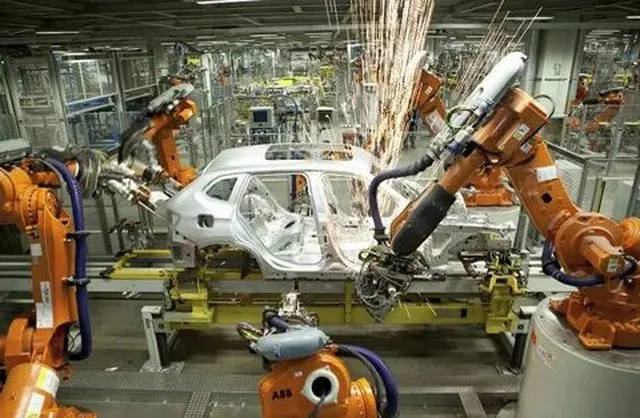 Авиационно-автомобильным назвали местные журналисты окончившийся...