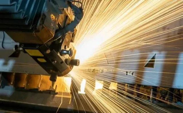 Выстроила дорогу Группа СУАЛ, вложившая в ее возведение наиболее...