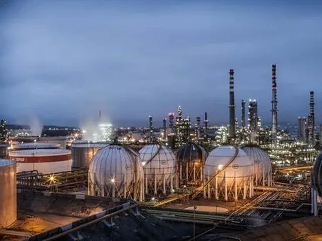 Русский топливно-энергетический комплекс (ТЭК) это инструмент... Русский топливно-энергетический комплекс (ТЭК) это инструмент...