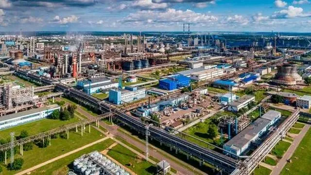 1-ый вице-премьер Медведев предложил воссоздать федеральный орган...