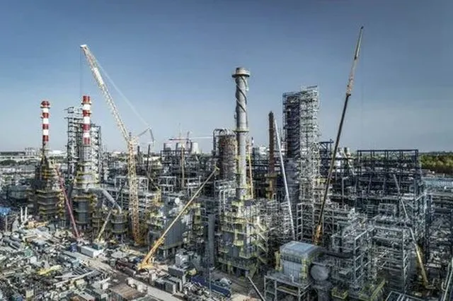 В Рф может показаться единый эталон одежды для учащихся школ. Представители... В Рф может показаться единый эталон одежды для учащихся школ. Представители...