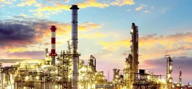 Президент России Владимир Путин запретил при выпуске гражданской...