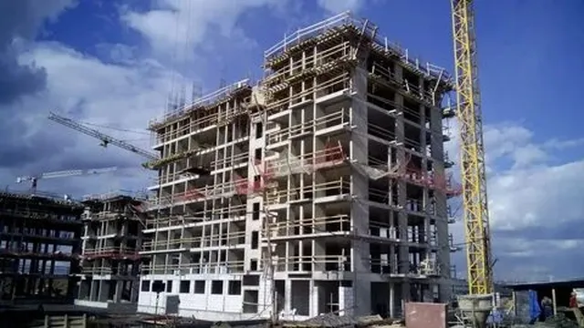 На будущей новейшей трассе Москва - Санкт-Петербург быть может разрешено...