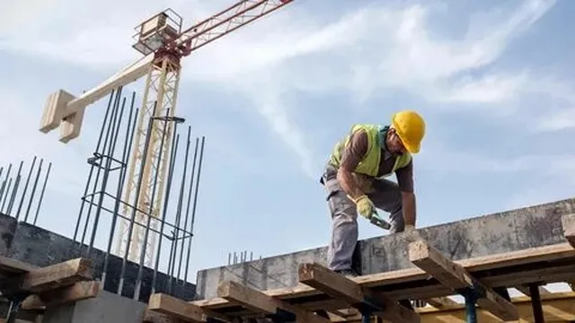 Сбор труппы в самом небольшом оперном театре Москвы прошел по обыкновению...