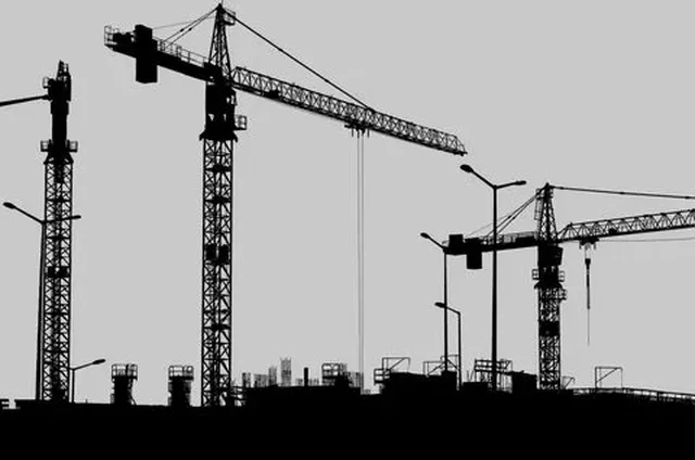 Китай начал работы по созданию авианосца, сказало гонконгское агентство...